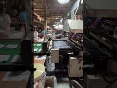 Dây chuyền sản xuất chính xác đang hoạt động