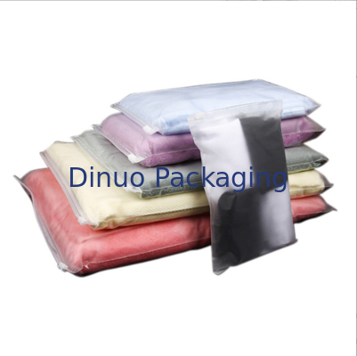Túi khóa niêm phong bằng nhựa CPE PE trong suốt với hiệu suất tái chế và chống bụi