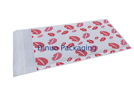 Không có giấy trắng bằng giấy trắng có đệm giấy phong bì thân thiện với môi